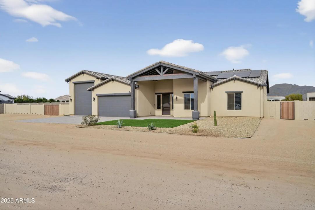 Real Estate Picture 4