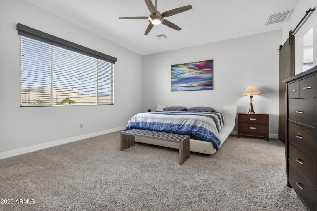 Real Estate Picture 23