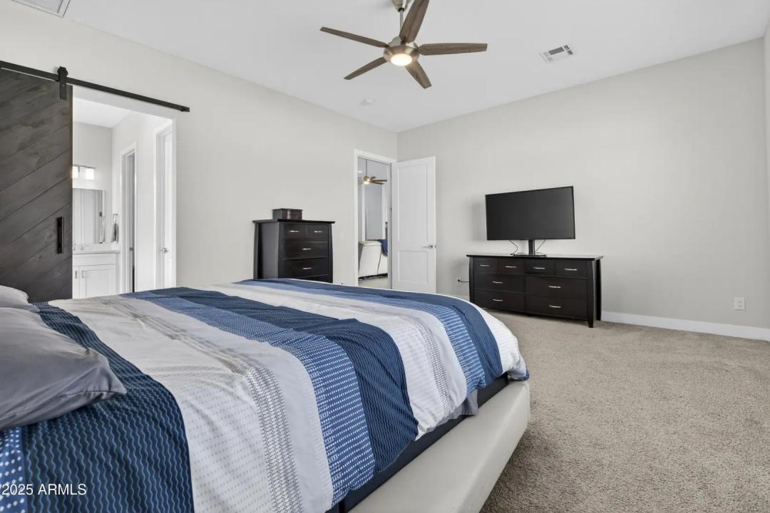 Real Estate Picture 24