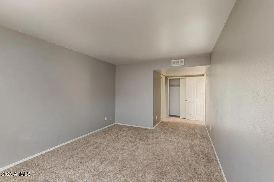 Real Estate Picture 14