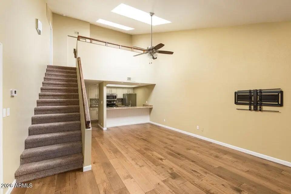 Real Estate Picture 3