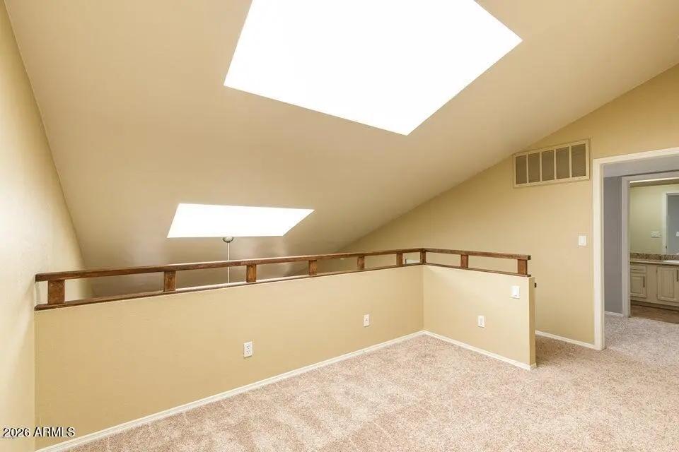 Real Estate Picture 8