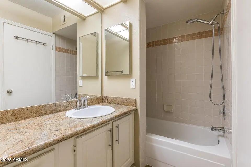 Real Estate Picture 12