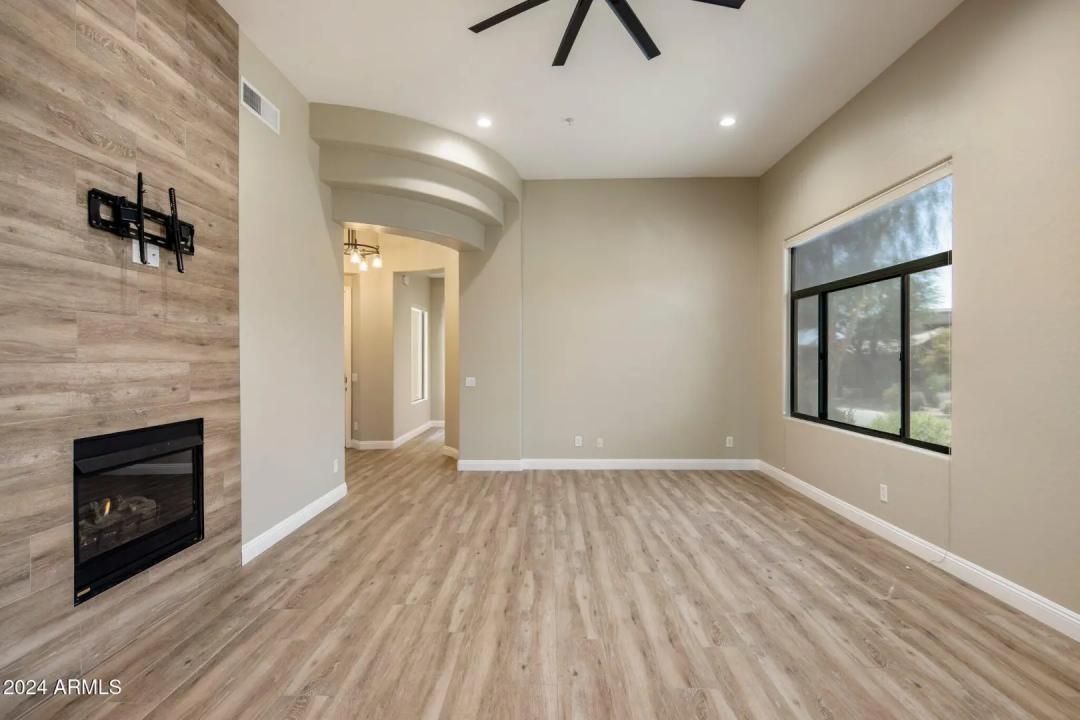 Real Estate Picture 6