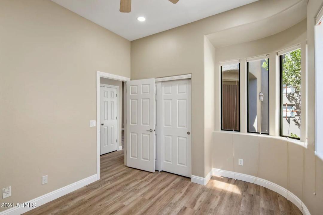 Real Estate Picture 22