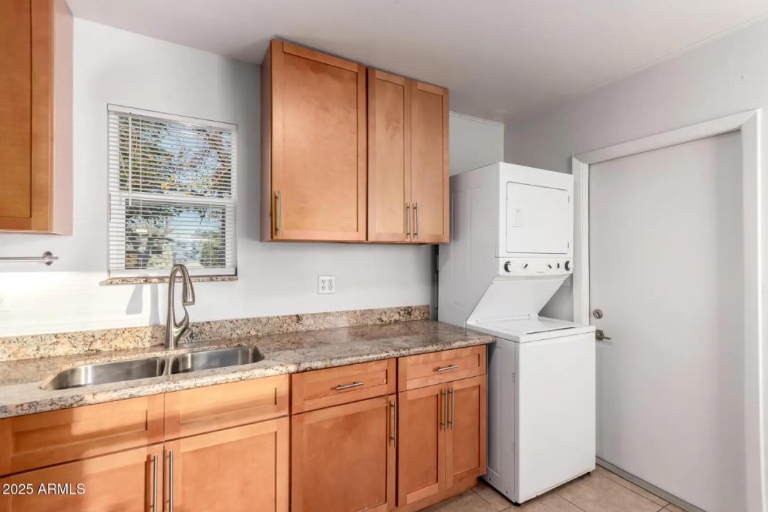 Real Estate Picture 9