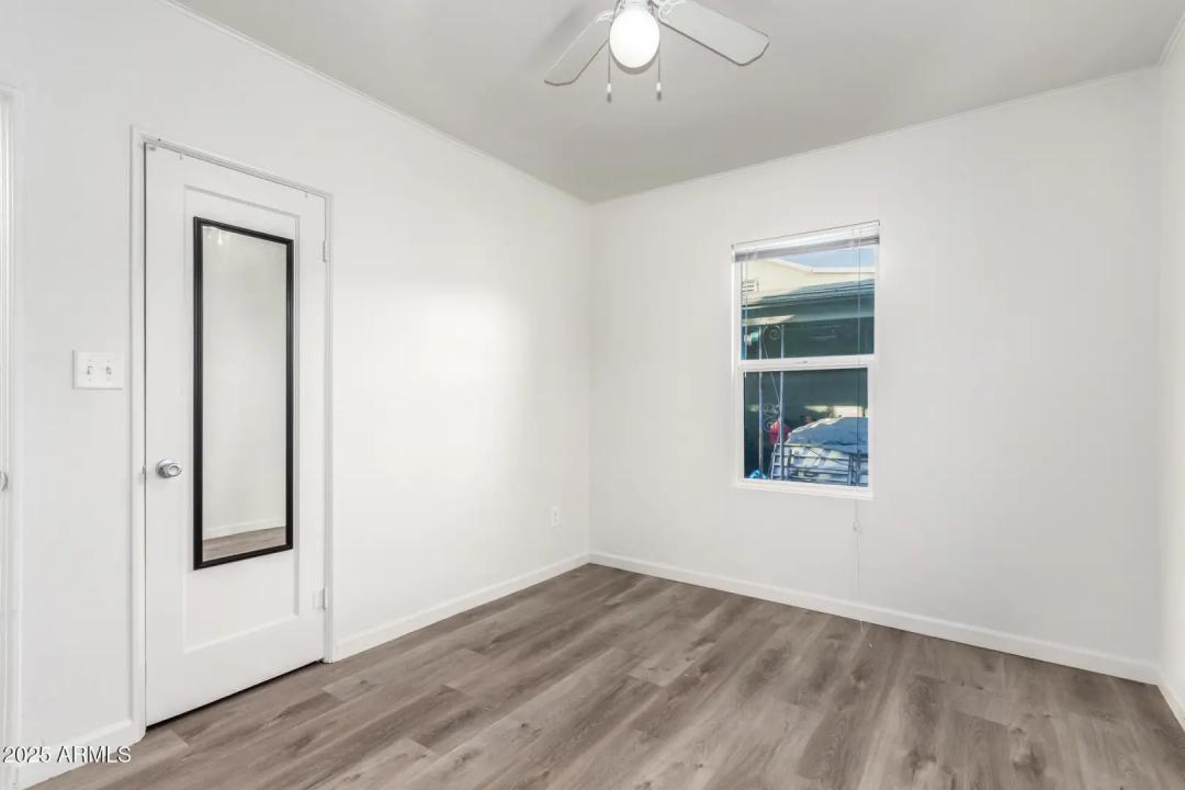 Real Estate Picture 16