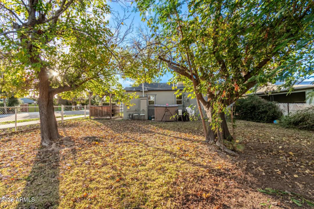 Real Estate Picture 22