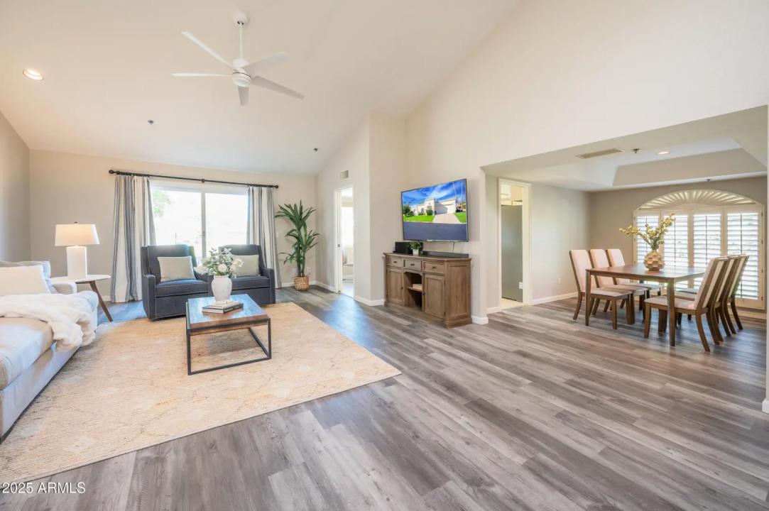 Real Estate Picture 7