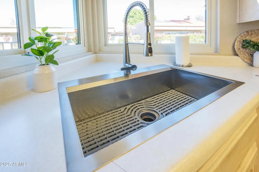 Real Estate Picture 15