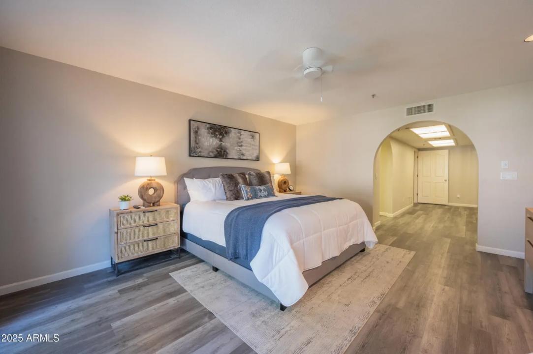 Real Estate Picture 23