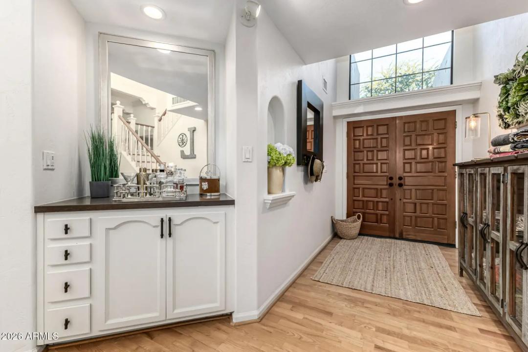 Real Estate Picture 6