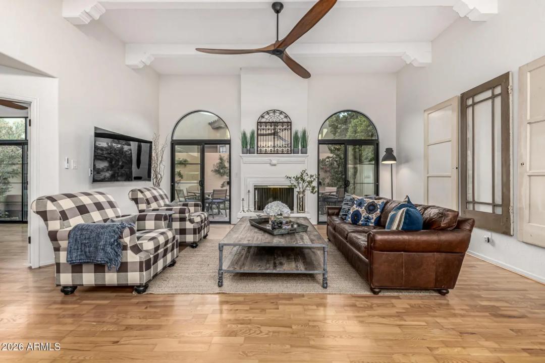 Real Estate Picture 7