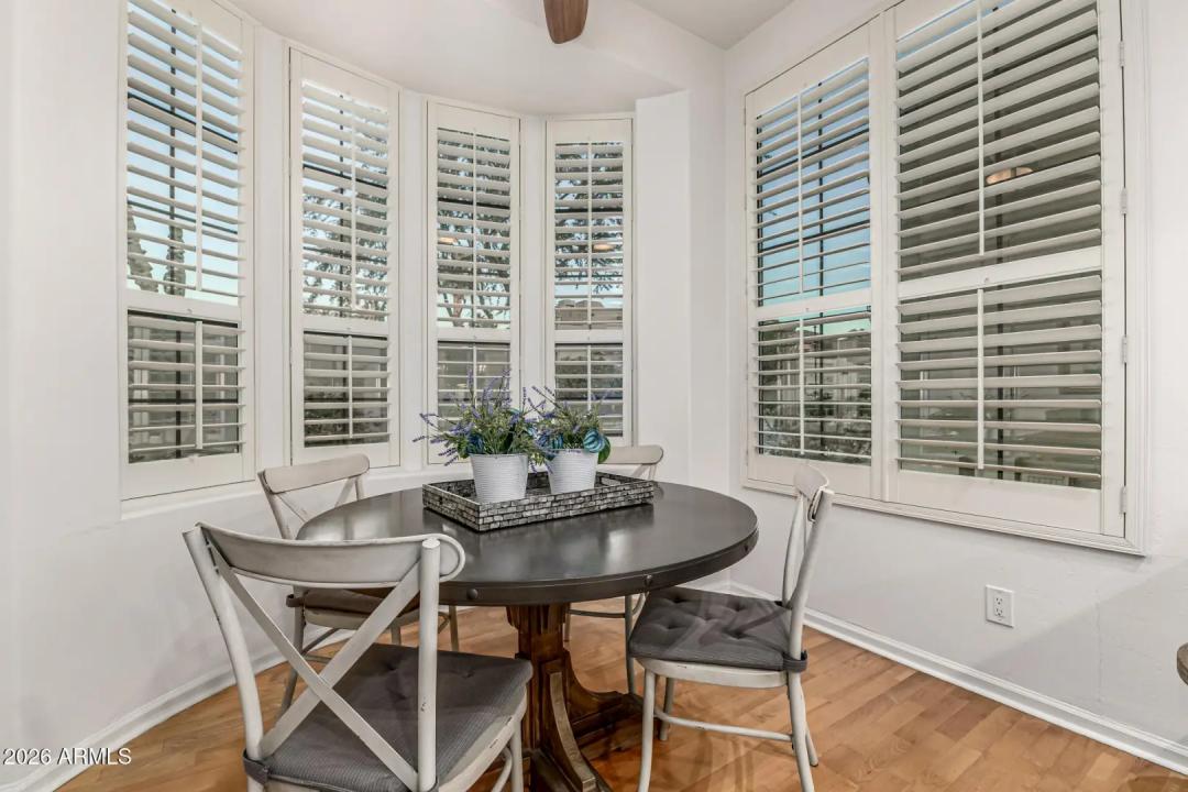 Real Estate Picture 11