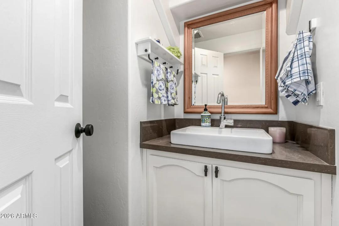 Real Estate Picture 13