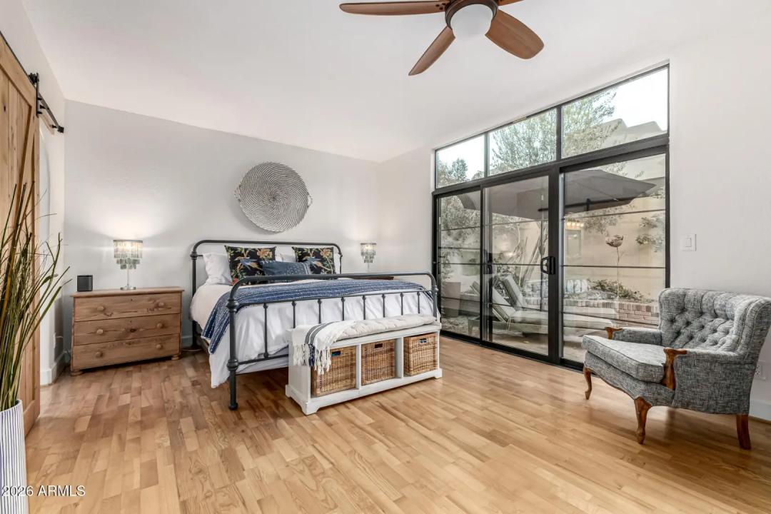 Real Estate Picture 14