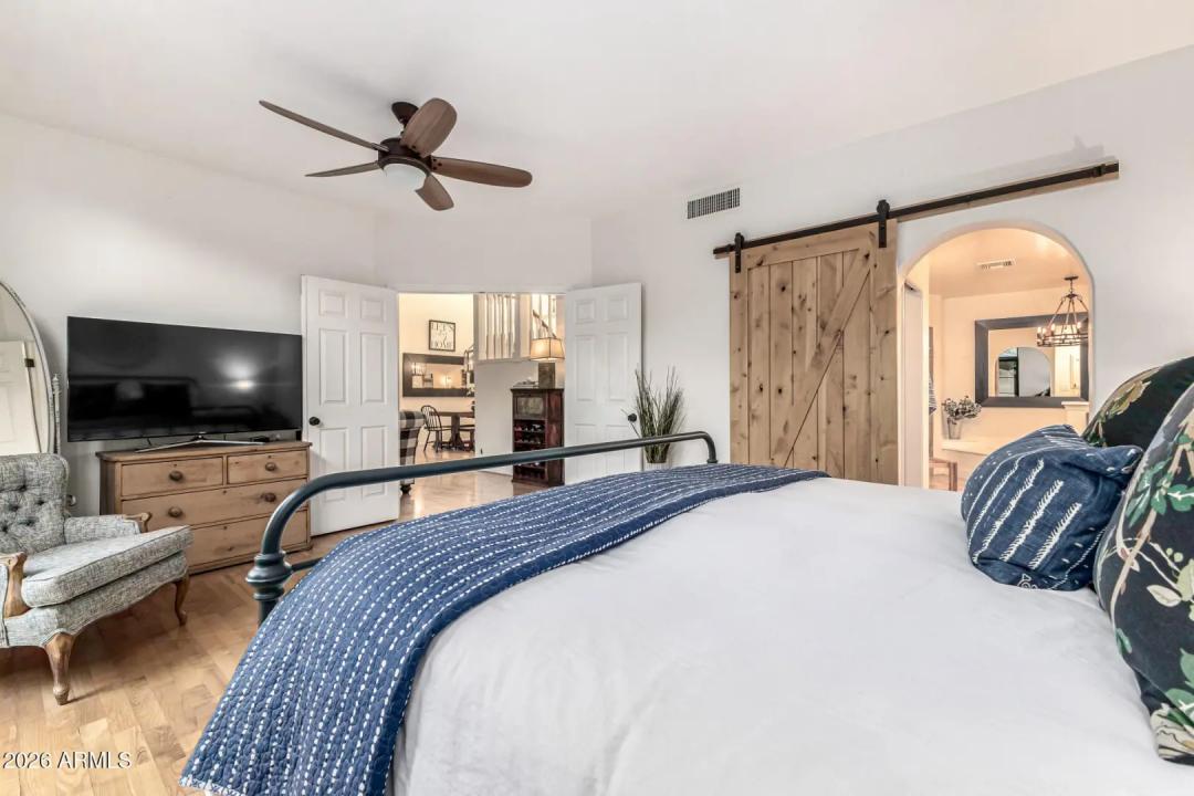 Real Estate Picture 16