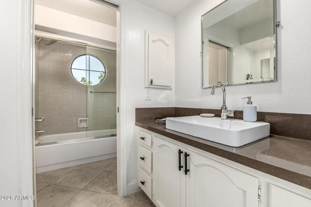 Real Estate Picture 25