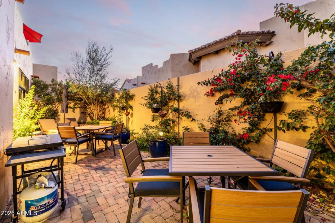 Real Estate Picture 28