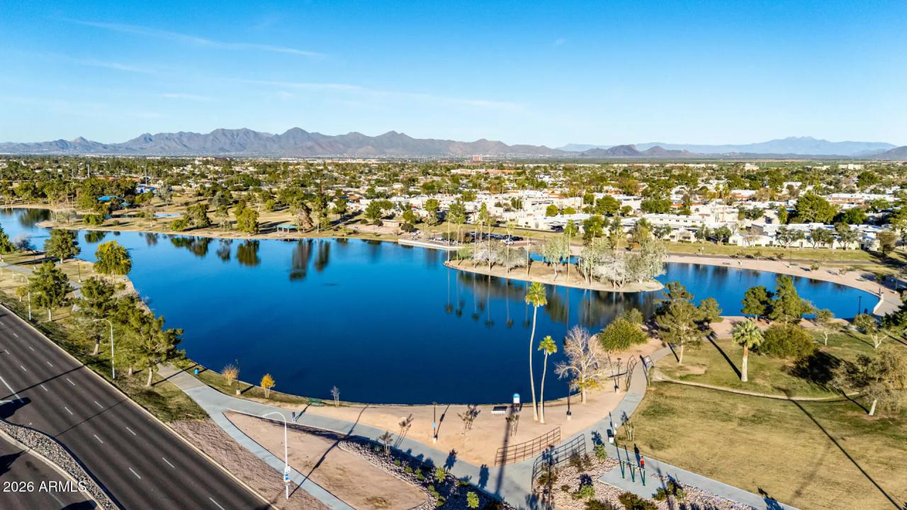 Real Estate Picture 33