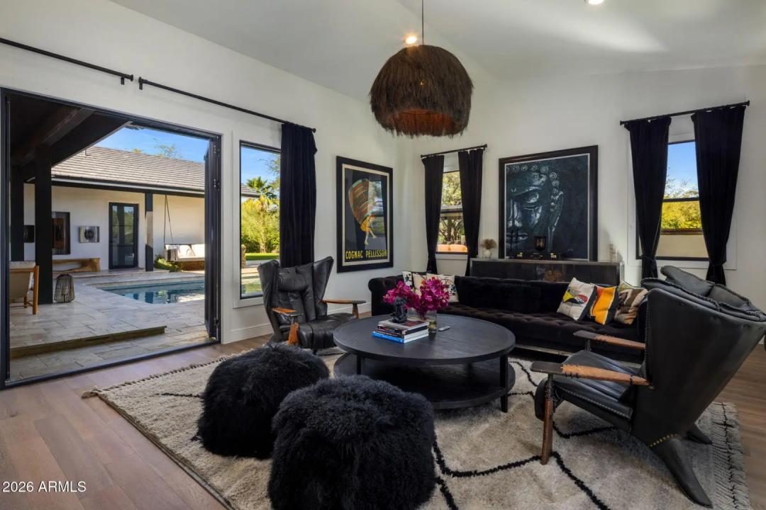 Real Estate Picture 9