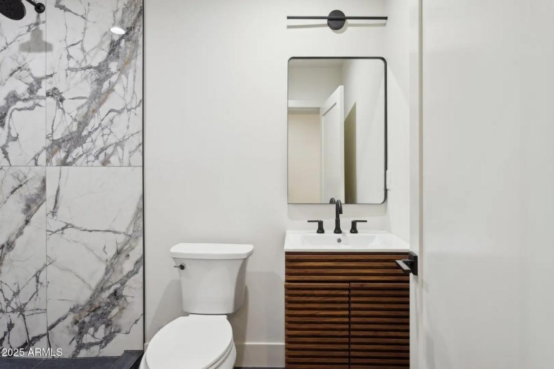 Real Estate Picture 33