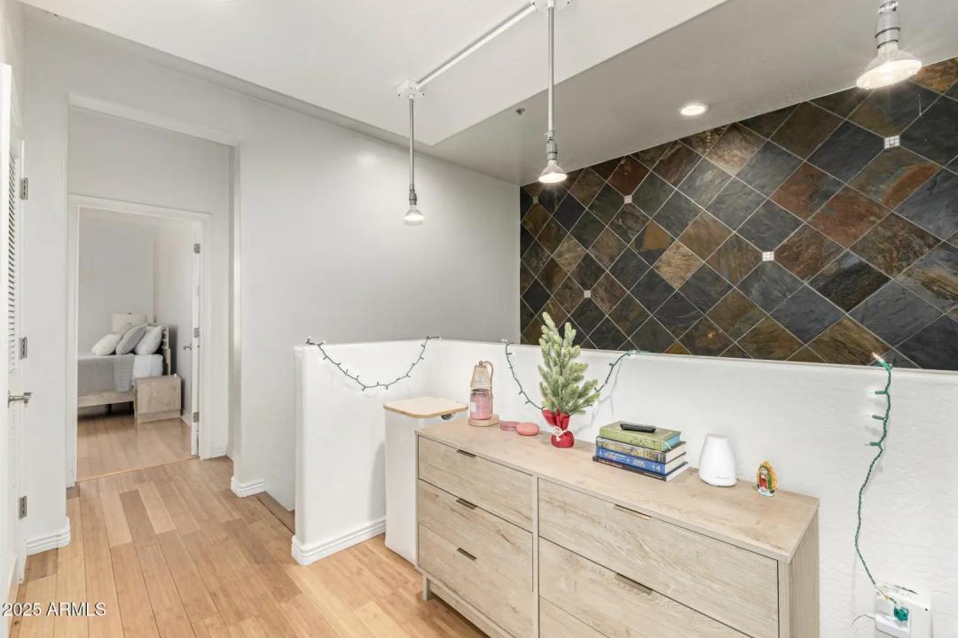 Real Estate Picture 13