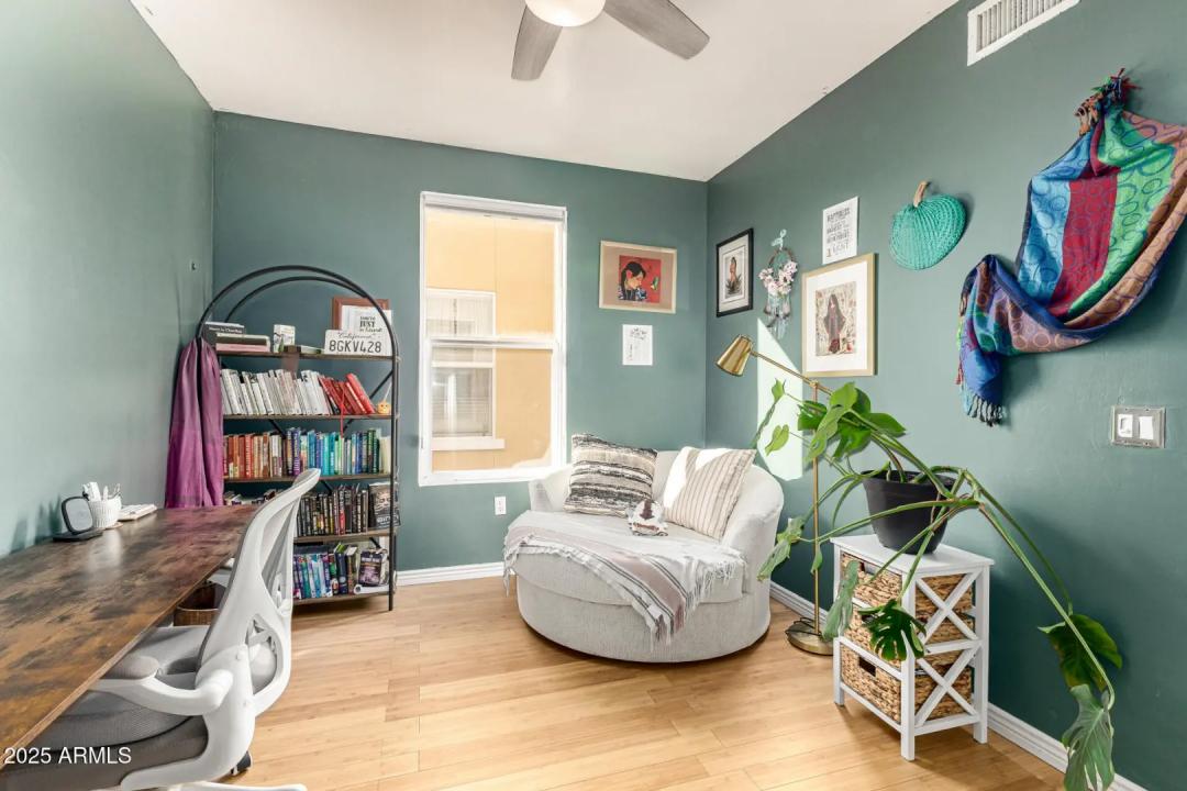 Real Estate Picture 15