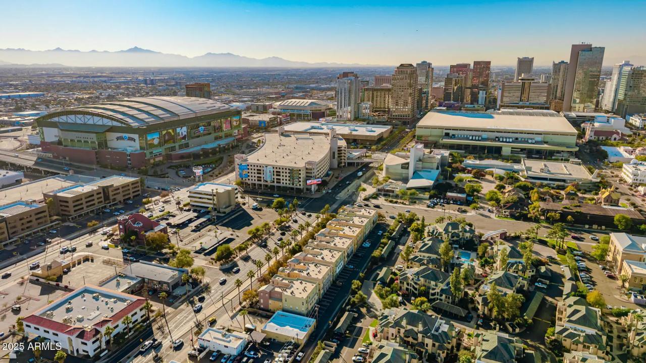 Real Estate Picture 25