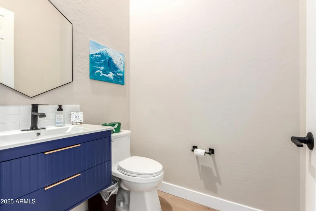 Real Estate Picture 17