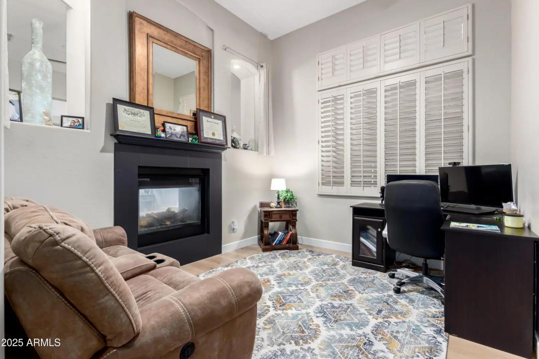 Real Estate Picture 16