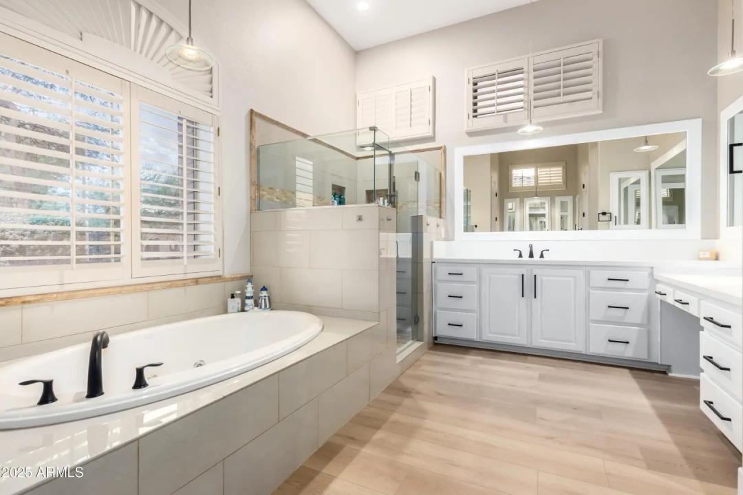 Real Estate Picture 19