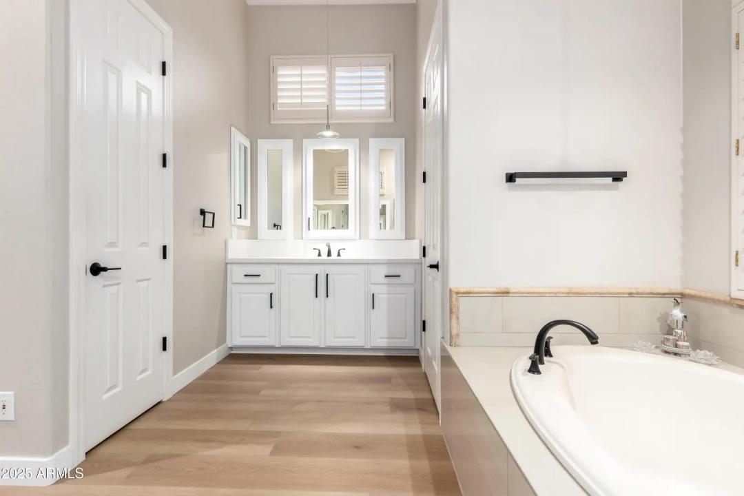 Real Estate Picture 20