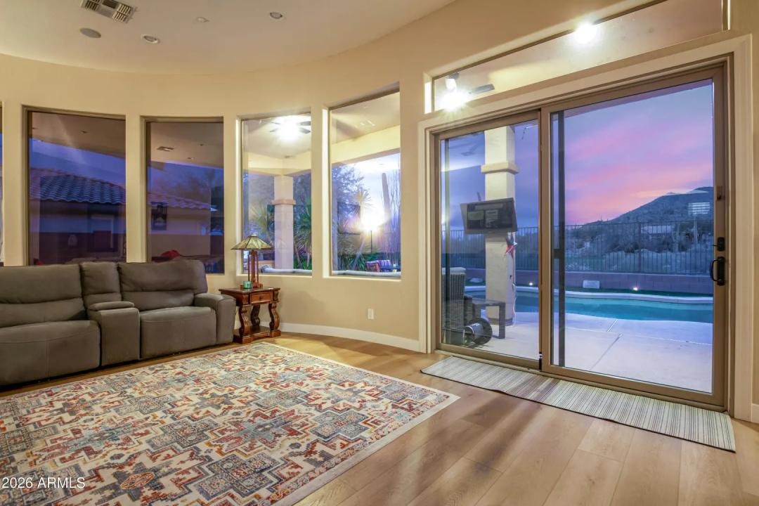 Real Estate Picture 24