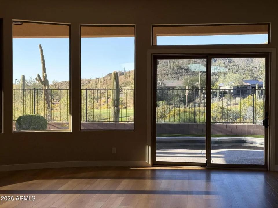 Real Estate Picture 5