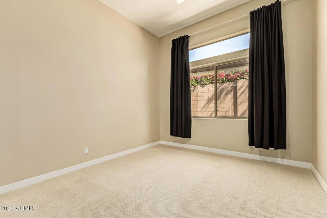 Real Estate Picture 11