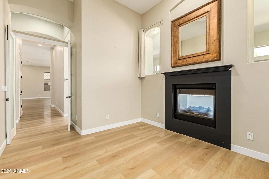 Real Estate Picture 16