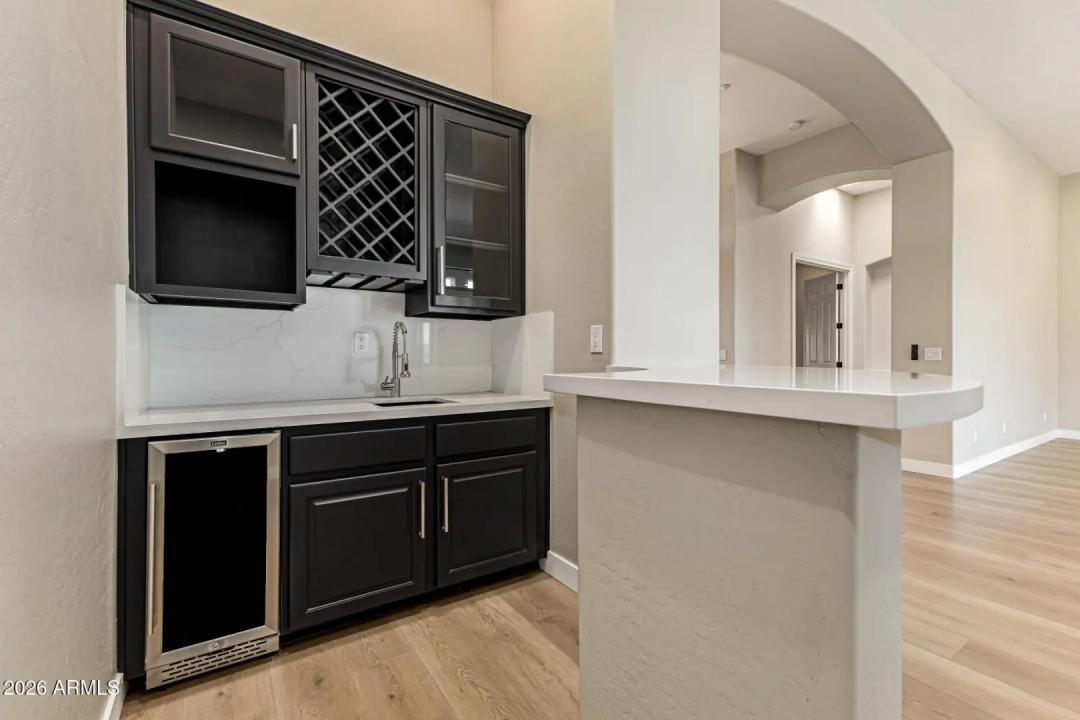 Real Estate Picture 5