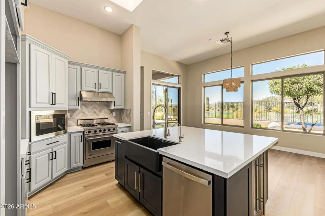 Real Estate Picture 1