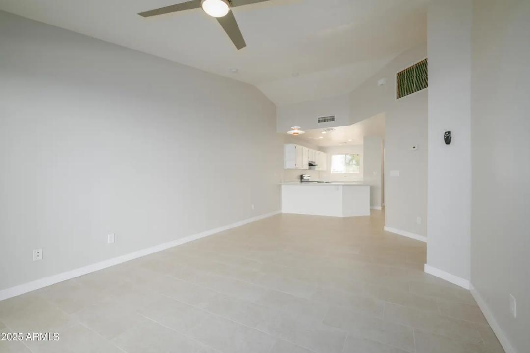 Real Estate Picture 16