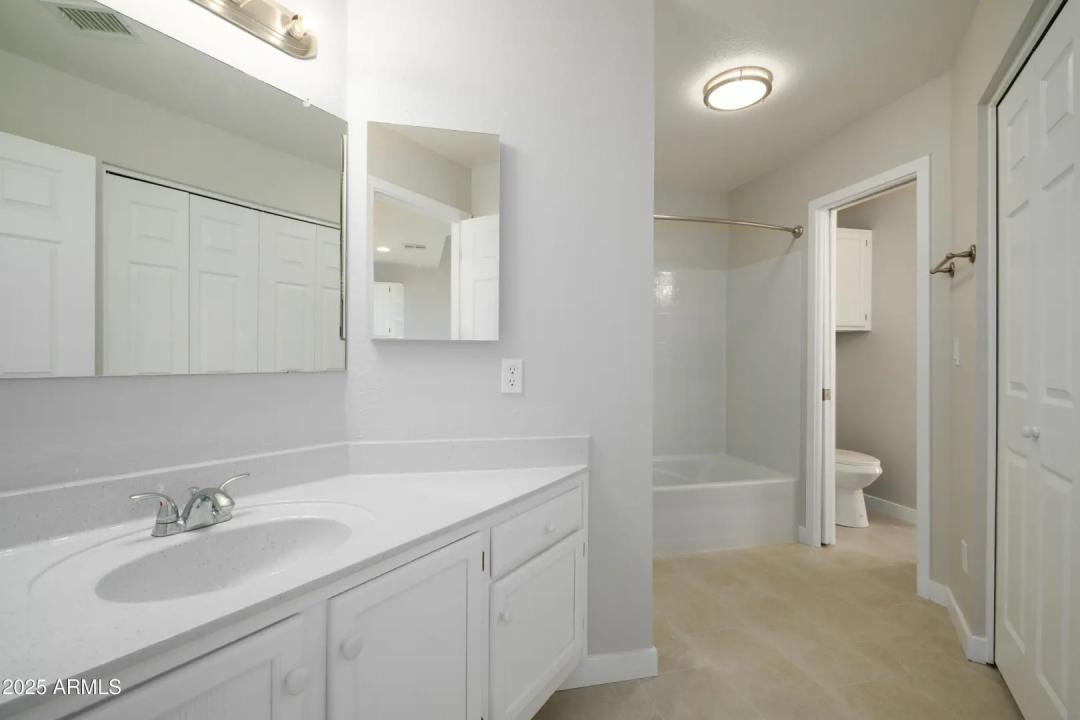 Real Estate Picture 7