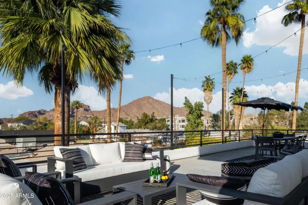 Real Estate Picture 23