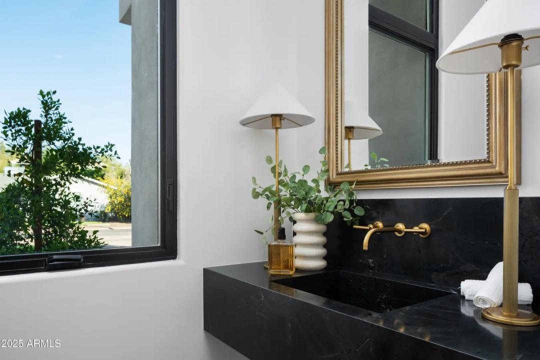 Real Estate Picture 33