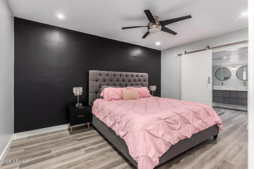 Real Estate Picture 3