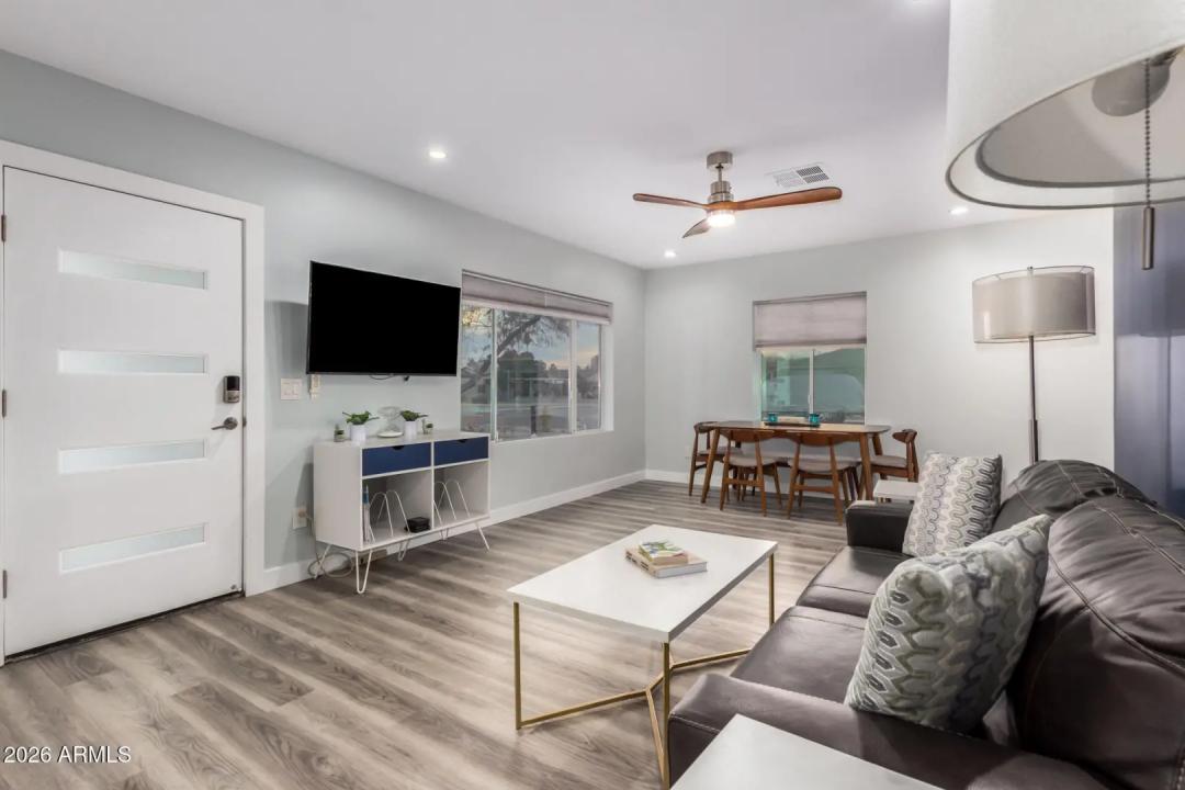 Real Estate Picture 6