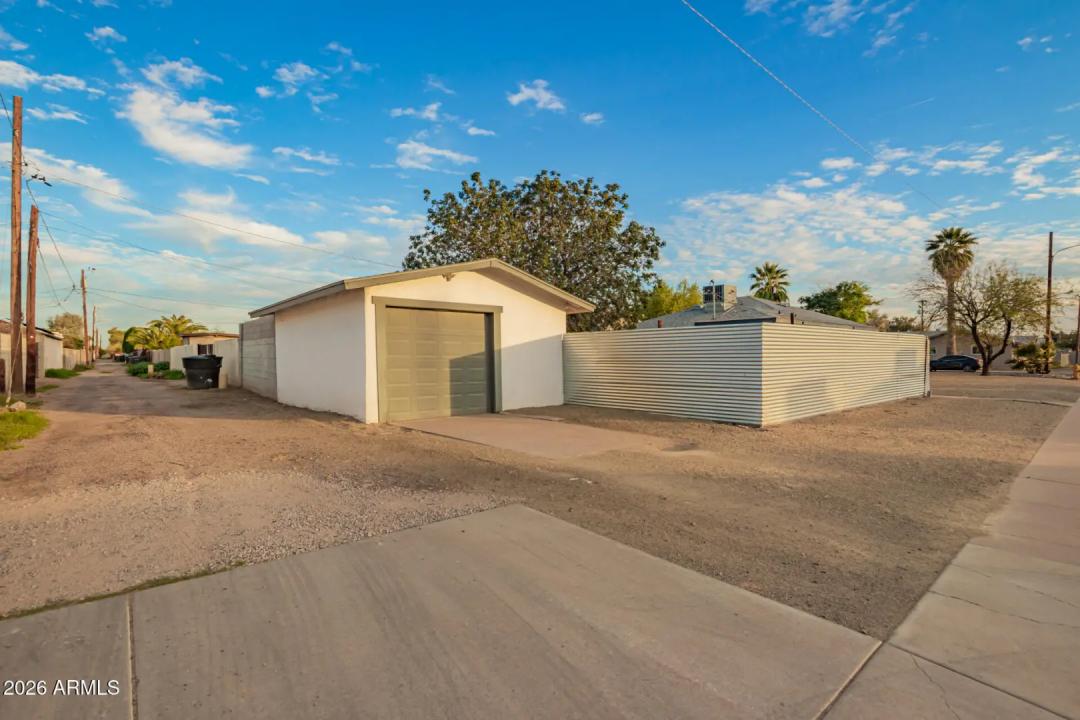 Real Estate Picture 15