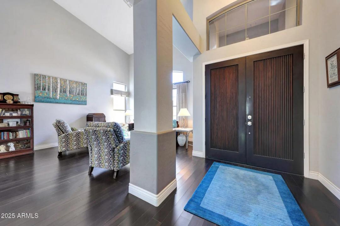 Real Estate Picture 8