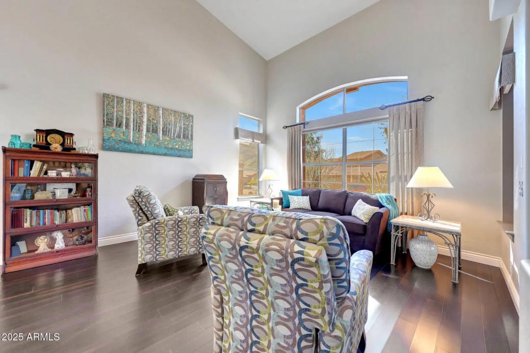 Real Estate Picture 9