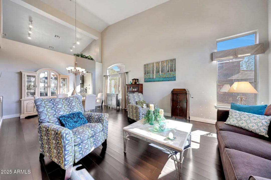 Real Estate Picture 10