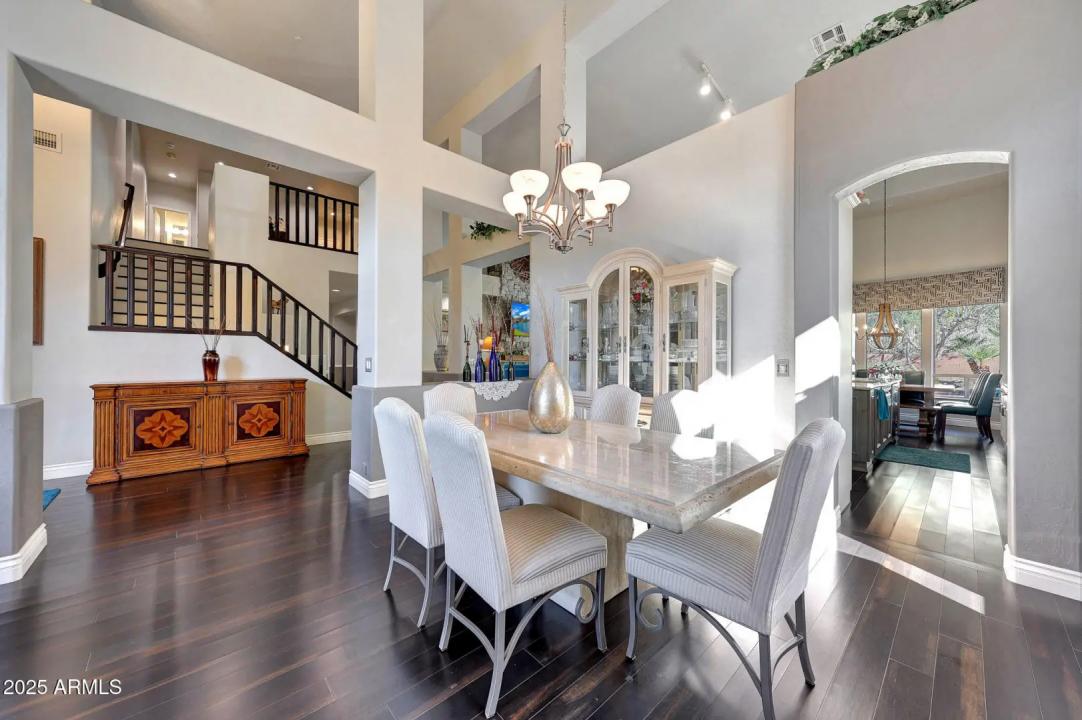 Real Estate Picture 12